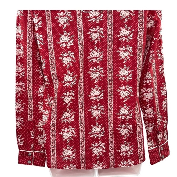 Wrangler Vintage Women's Red and White Floral Rodeo Pearl Button Top Size Medium - Picture 9 of 13